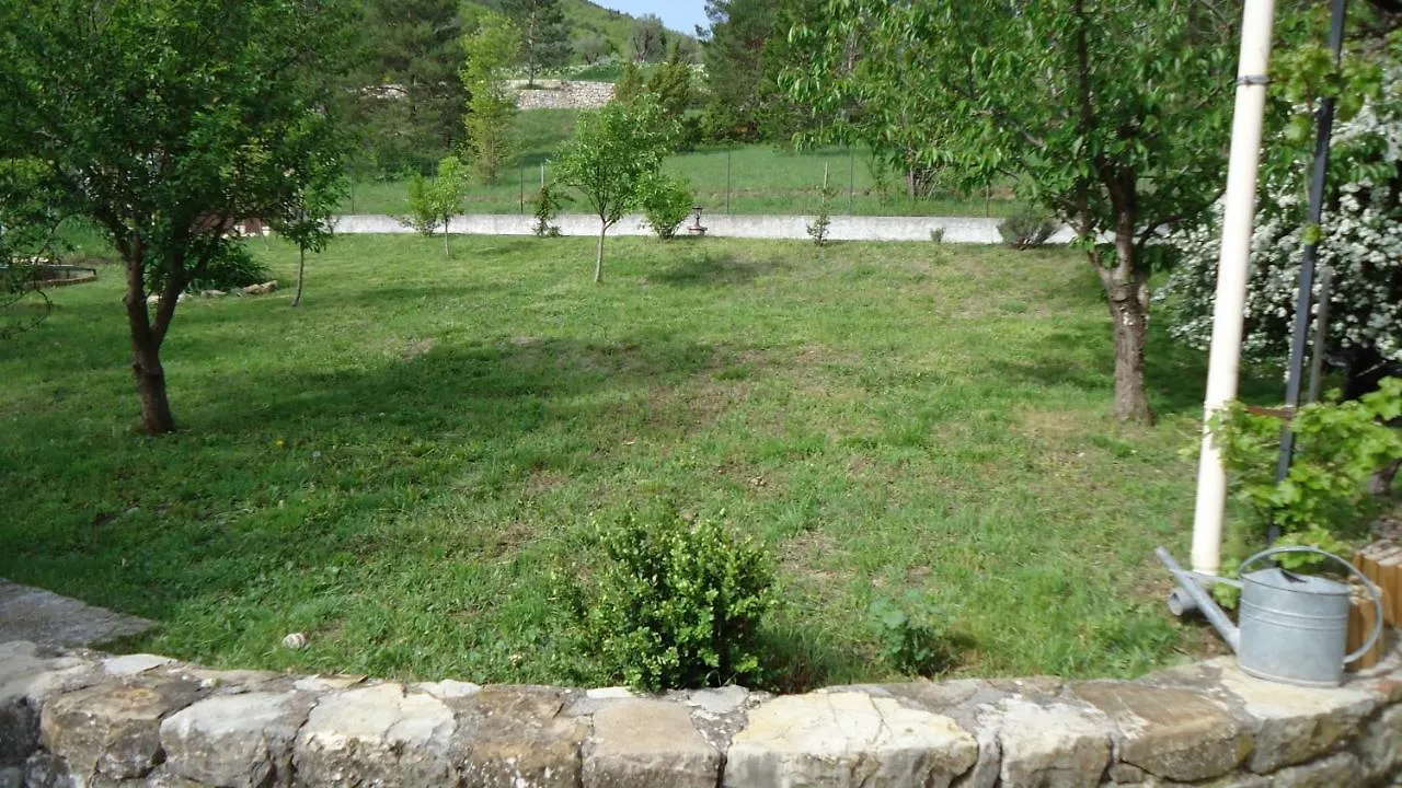 Joelle Et Daniel Bed & Breakfast Entrevaux 0*,  France